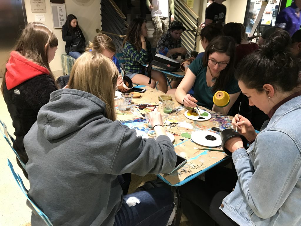Paint a pot