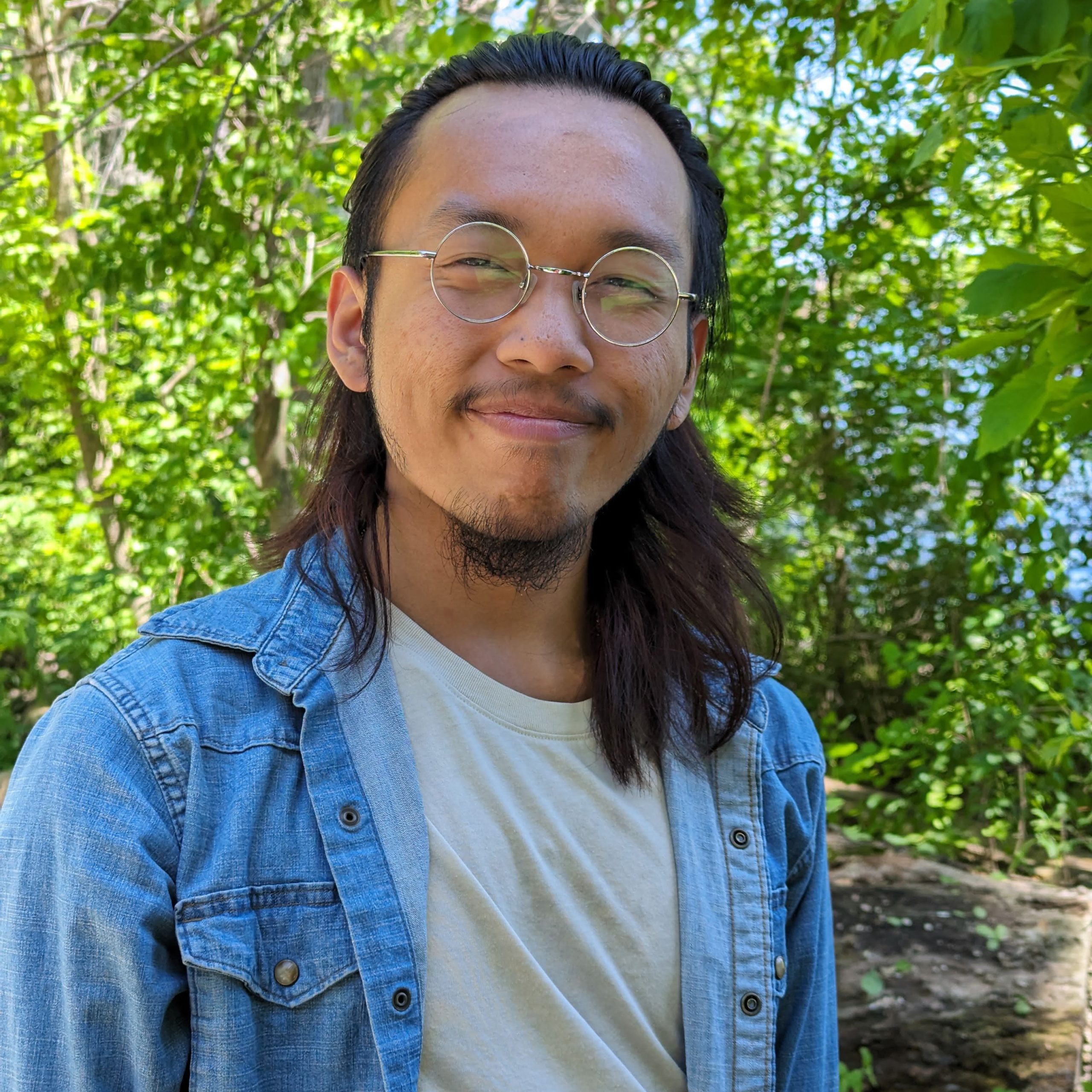 Vang Lee